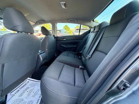 Used 2022 Nissan Altima 2.5 SV FWD image 19