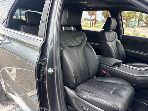 Used 2024 Hyundai Palisade Calligraphy FWD image 17