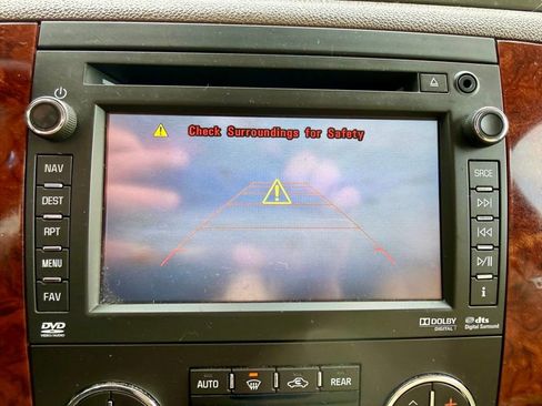 Used 2014 Chevrolet Tahoe LTZ image 34