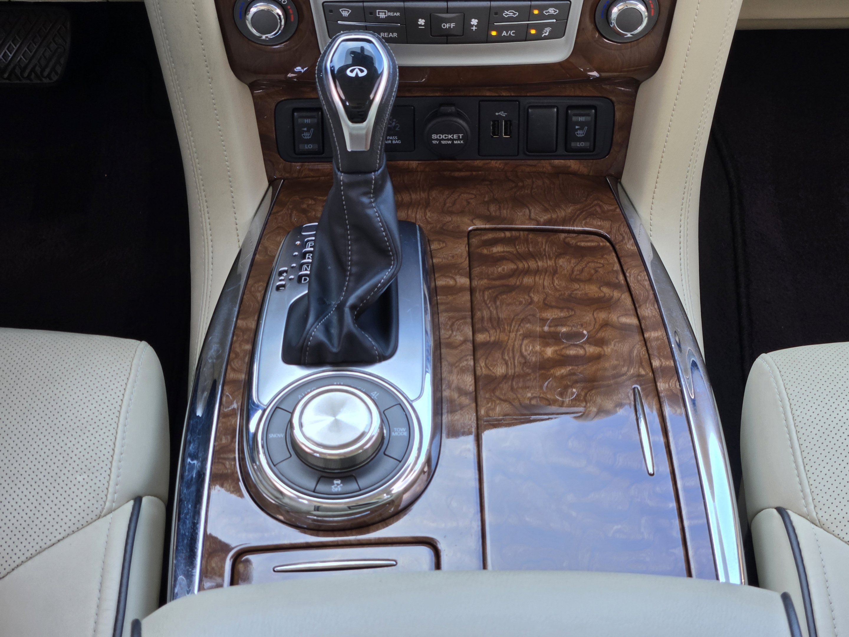 Used 2018 INFINITI QX80 4WD w/ Driver Assistance Package image 15