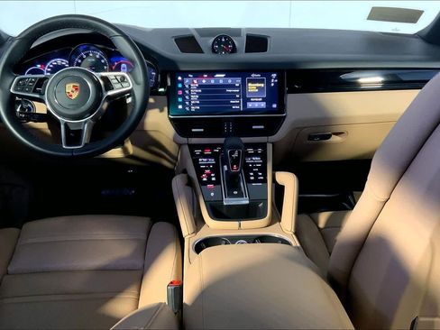 Used 2023 Porsche Cayenne image 14