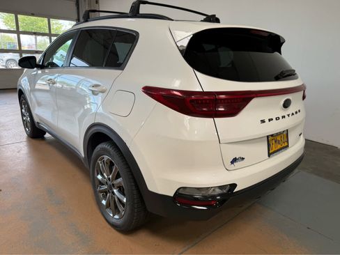Used 2021 Kia Sportage S w/ S AWD Premium Package image 3