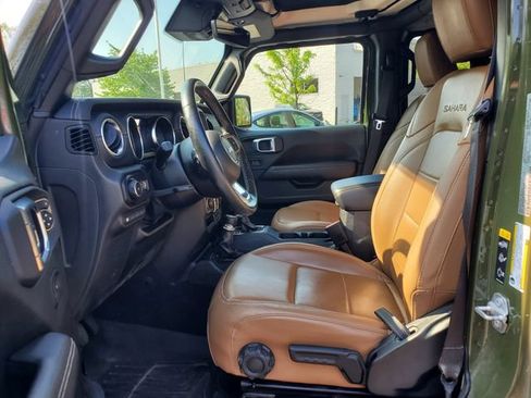Used 2021 Jeep Wrangler Unlimited Sahara w/ Cold Weather Group AWD/4WD image 18