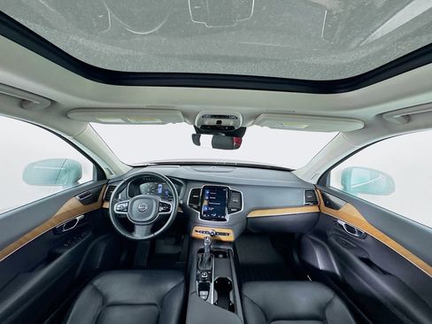 Used 2022 Volvo XC90 T6 Momentum w/ Advanced Package image 34