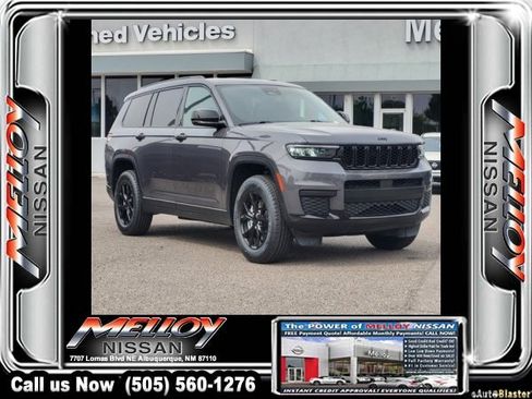 Used 2024 Jeep Grand Cherokee L Laredo image 3
