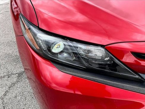 Used 2022 Toyota Camry SE FWD image 30