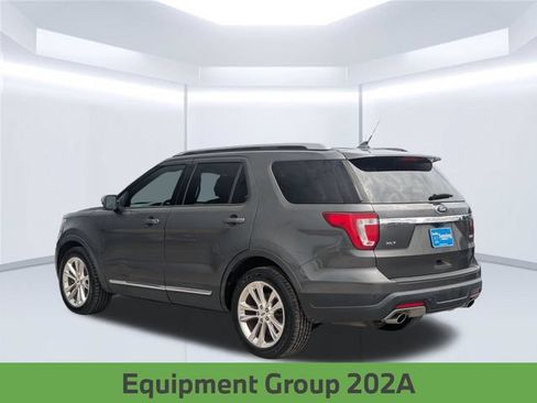 Used 2019 Ford Explorer XLT w/ Equipment Group 202A FWD image 4