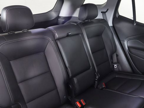 Used 2022 GMC Terrain SLT image 35