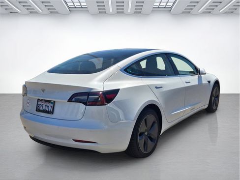 Used 2020 Tesla Model 3 Standard Range Plus RWD image 4