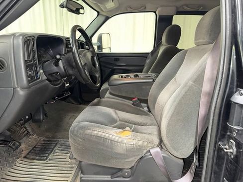 Used 2004 Chevrolet Silverado 2500 LS AWD/4WD image 17