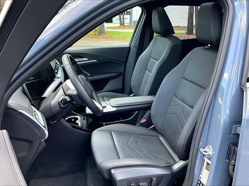 Certified 2025 BMW X1 xDrive28i image 8