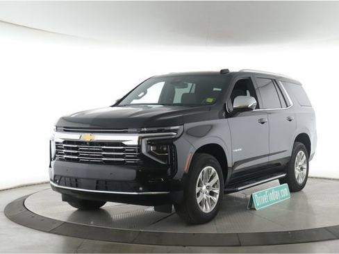 Used 2026 Chevrolet Tahoe Premier w/ Sun And Tow Package AWD/4WD image 10