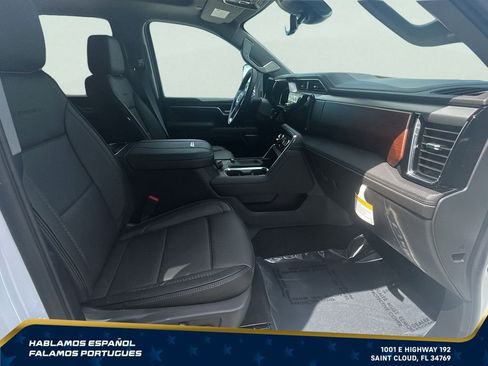 New 2026 GMC Sierra 3500 Denali w/ Denali Reserve Package AWD/4WD image 9