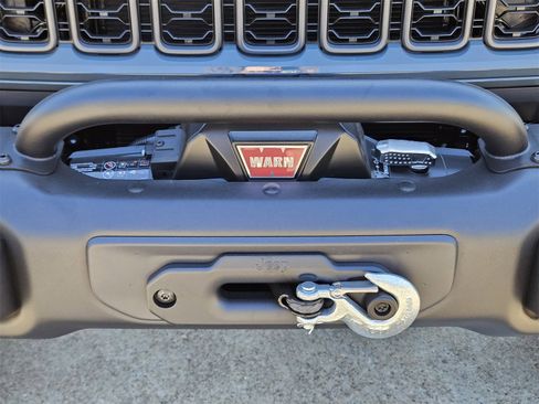 New 2025 Jeep Wrangler Unlimited Rubicon image 11