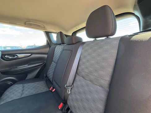 Used 2018 Nissan Rogue Sport SV image 18