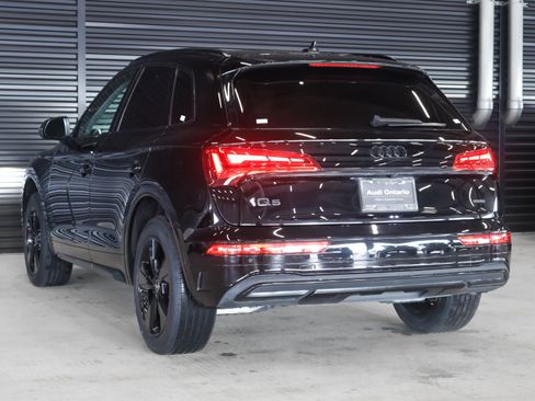 Used 2022 Audi Q5 Premium Plus image 2