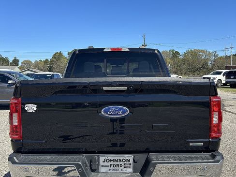 Used 2022 Ford F150 XLT w/ Equipment Group 302A High AWD/4WD image 4
