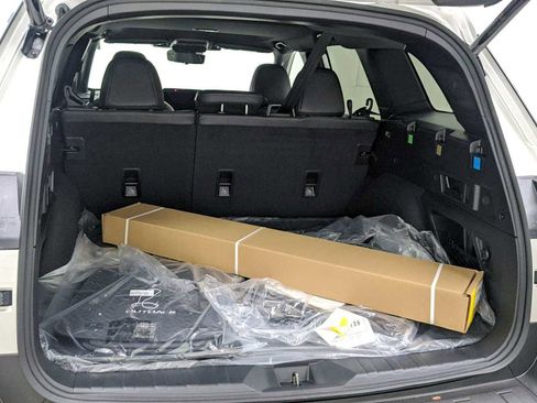 New 2026 Subaru Outback Touring XT image 28