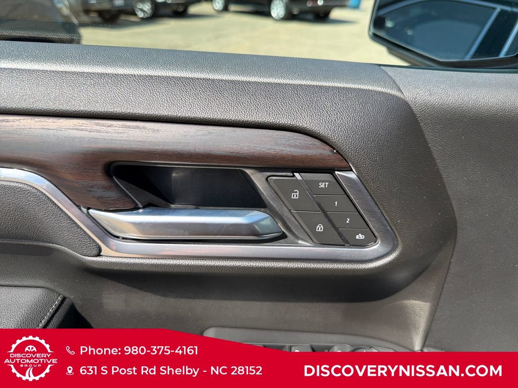 Used 2025 GMC Sierra 1500 SLT AWD/4WD image 10