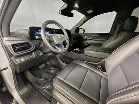 Used 2026 Chevrolet Silverado EV LT AWD/4WD image 9