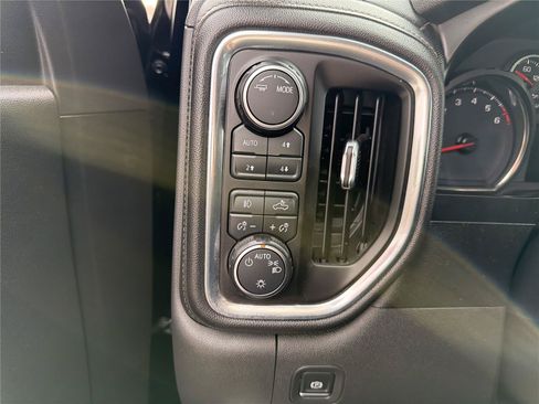 Used 2021 Chevrolet Silverado 1500 LT Trail Boss w/ Convenience Package II AWD/4WD image 15
