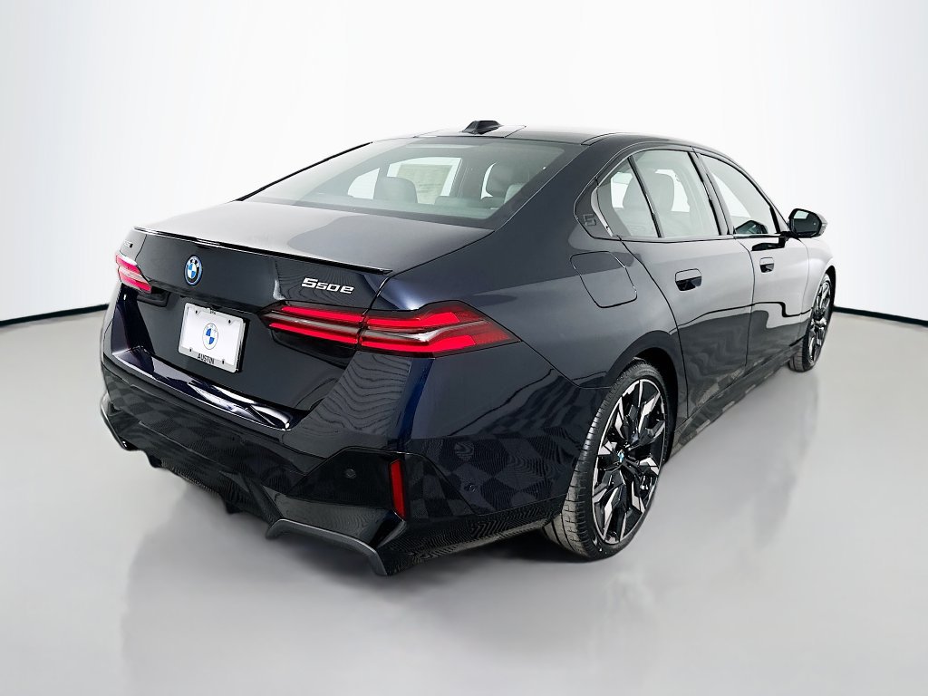Used 2026 BMW 550e xDrive AWD/4WD image 5