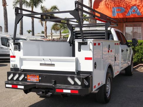 Used 2022 Ford F350 XL w/ Power Equipment Group image 9