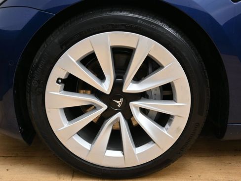 Used 2021 Tesla Model 3 Standard Range Plus RWD image 9