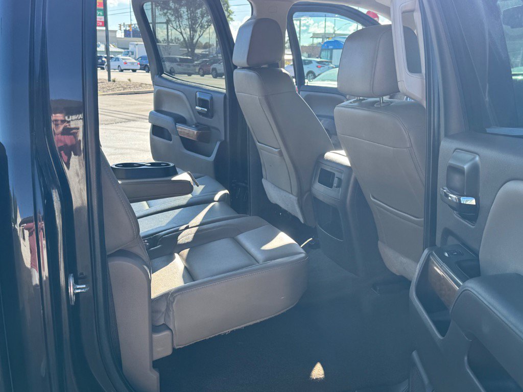Used 2018 Chevrolet Silverado 2500 LTZ w/ LTZ Plus Package AWD/4WD image 17