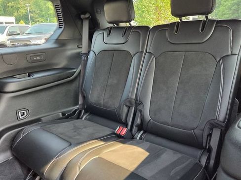 Used 2025 Jeep Grand Cherokee L Altitude RWD image 12