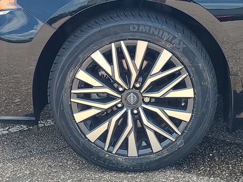 Used 2024 Nissan Altima 2.5 SV AWD/4WD image 10