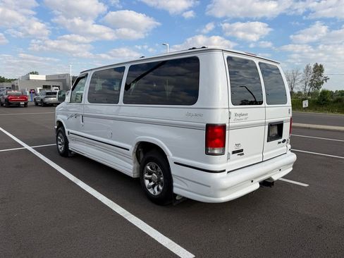 Used 2014 Ford E-150 and Econoline 150 w/ RV Plus Package RWD image 8