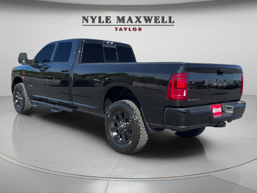 Used 2026 RAM 3500 Laramie AWD/4WD image 7