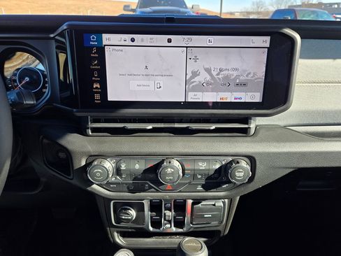 New 2026 Jeep Gladiator Sport AWD/4WD image 19