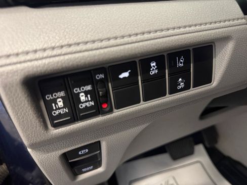 Used 2019 Honda Odyssey EX-L image 19
