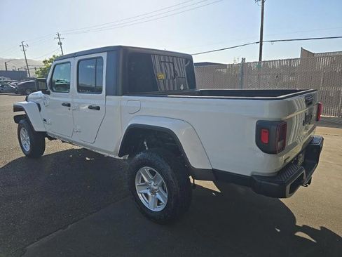 Used 2021 Jeep Gladiator Sport AWD/4WD image 4