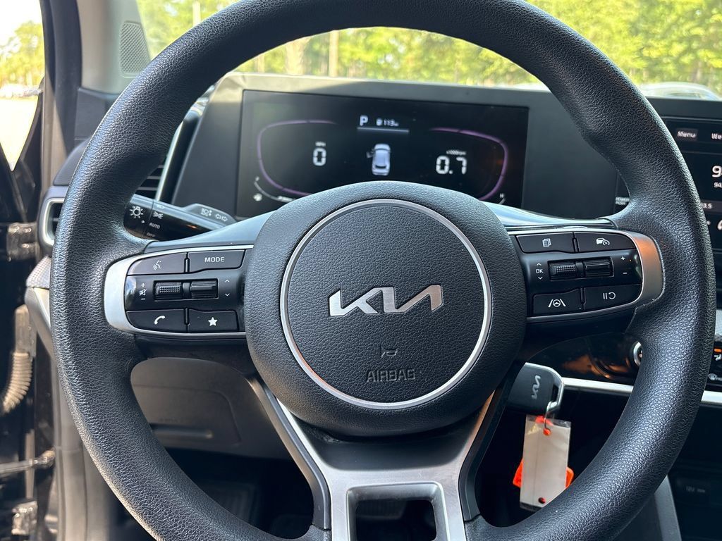 Used 2023 Kia Sportage LX FWD image 9