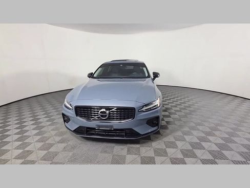Used 2022 Volvo S60 B5 Momentum AWD/4WD image 52