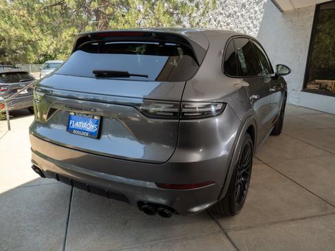 Used 2022 Porsche Cayenne GTS AWD/4WD image 6