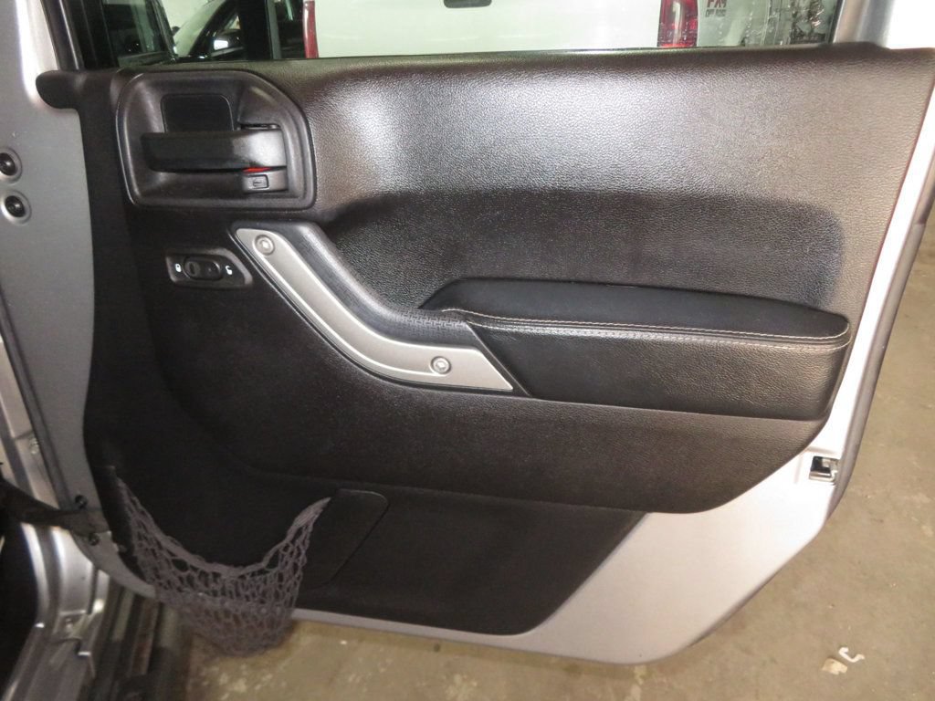 Used 2015 Jeep Wrangler Unlimited Sport AWD/4WD image 30