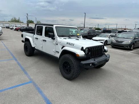 Used 2021 Jeep Gladiator Sport AWD/4WD image 20