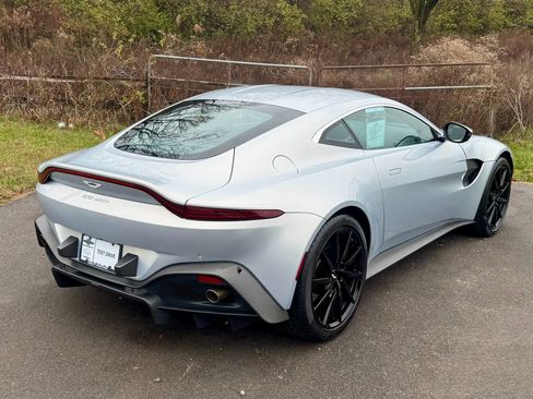 Used 2020 Aston Martin V8 Vantage Coupe image 3