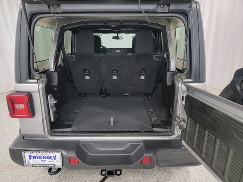 Used 2018 Jeep Wrangler Unlimited Sport S AWD/4WD image 25