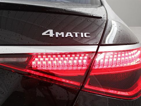 Used 2022 Mercedes-Benz S 580 4MATIC Sedan image 32