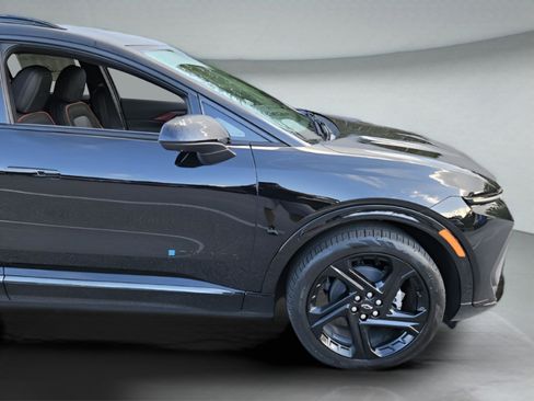 New 2025 Chevrolet Equinox EV RS image 22