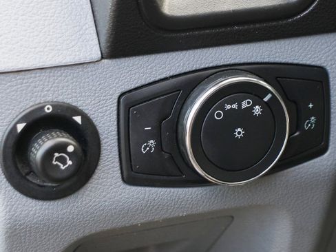 Used 2018 Ford Transit 350 XLT image 22