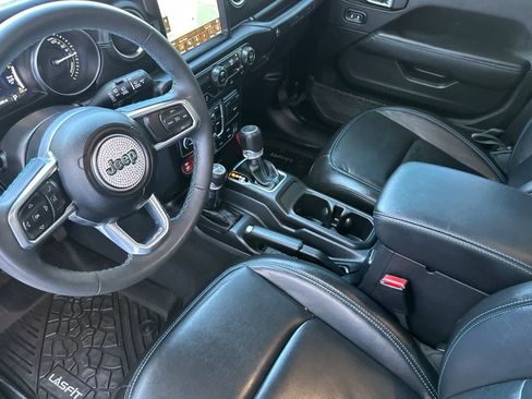 Used 2023 Jeep Wrangler Unlimited Rubicon 4xe image 11