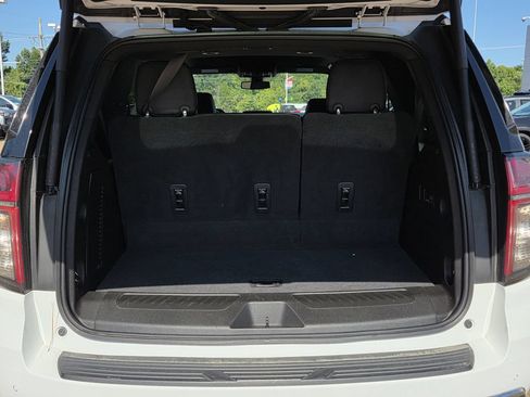Used 2022 Chevrolet Tahoe LT w/ Luxury Package AWD/4WD image 29