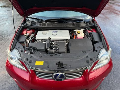 Used 2011 Lexus CT 200h image 30