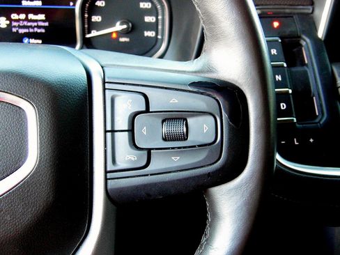 Used 2021 GMC Yukon SLT w/ SLT Premium Package image 18